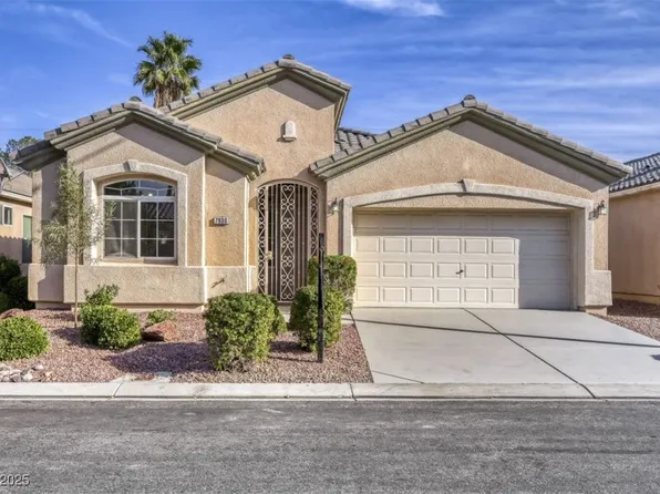 7930 Half Moon Point Dr, Las Vegas, NV 89113