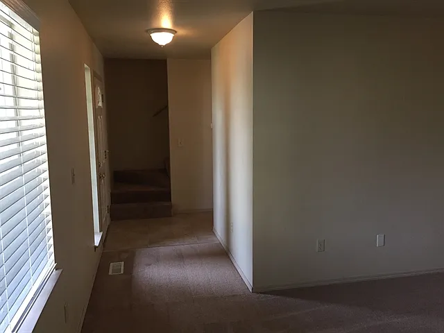 280 S Elsa St — Photo 5
