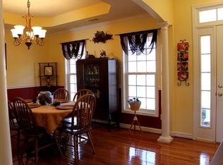 202 Cornerstone Dr, Greenwood, SC 29649