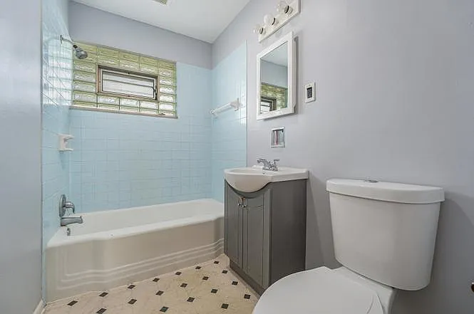 405 Clyde Ave — Photo 6