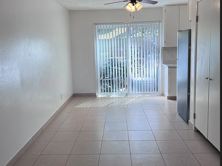 1155 Delphinium St #B — Photo 2