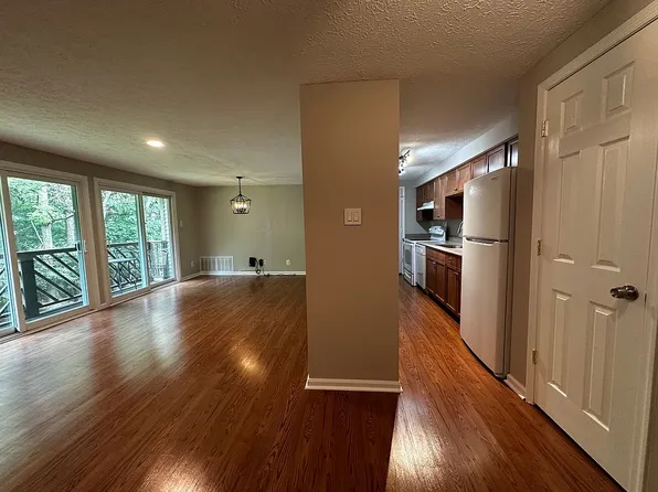 7 Teaberry Ct, Marlton, NJ 08053