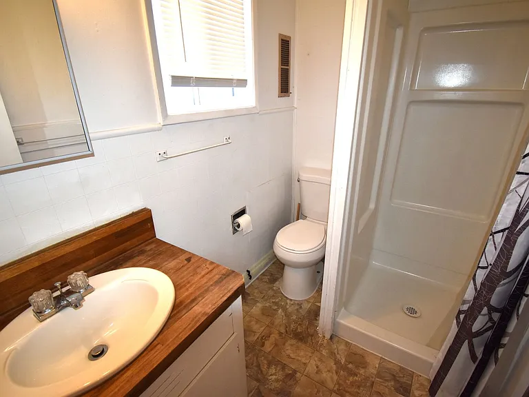 Cottage Apartments — Photo 8
