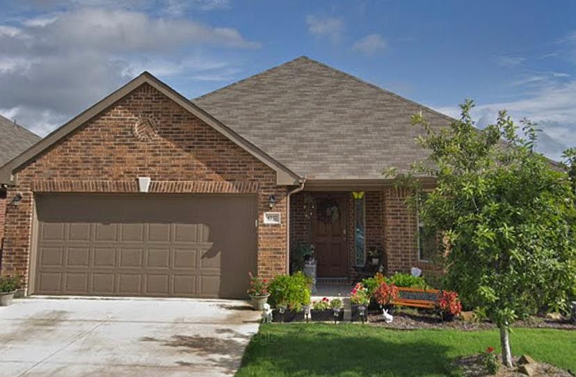1st image of 4737 Lazy Oaks St