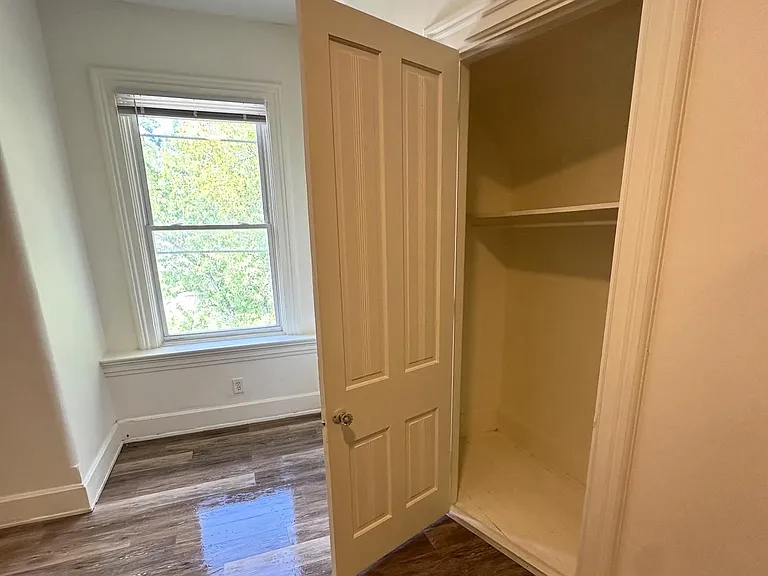 932 Summit Ave #7 — Photo 15