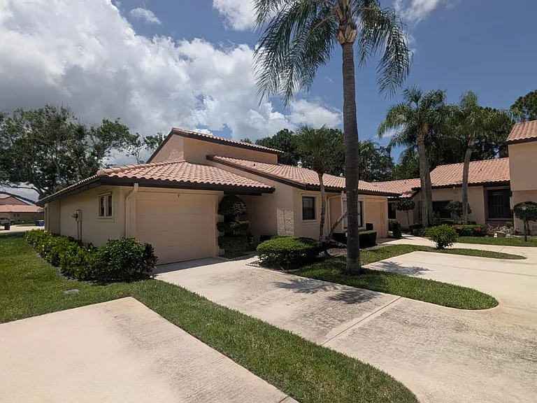 3705 SW Quail Meadow Trl #F — Photo 1