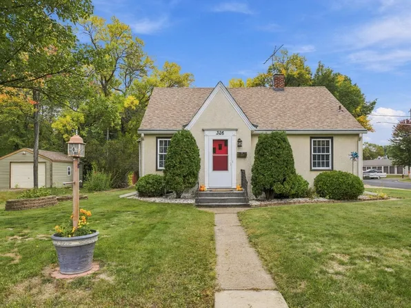 326 5th Ave NE, Cambridge, MN 55008