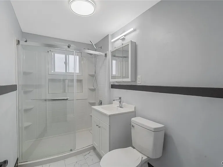 944 Bellevue Ave — Photo 15