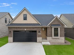 5871 Everton Ct, Troy, MI