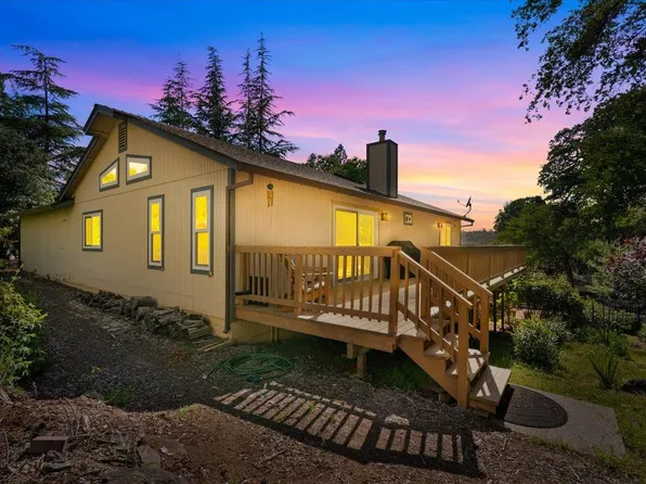 14962 Woodland Loop, Penn Valley, CA 95946
