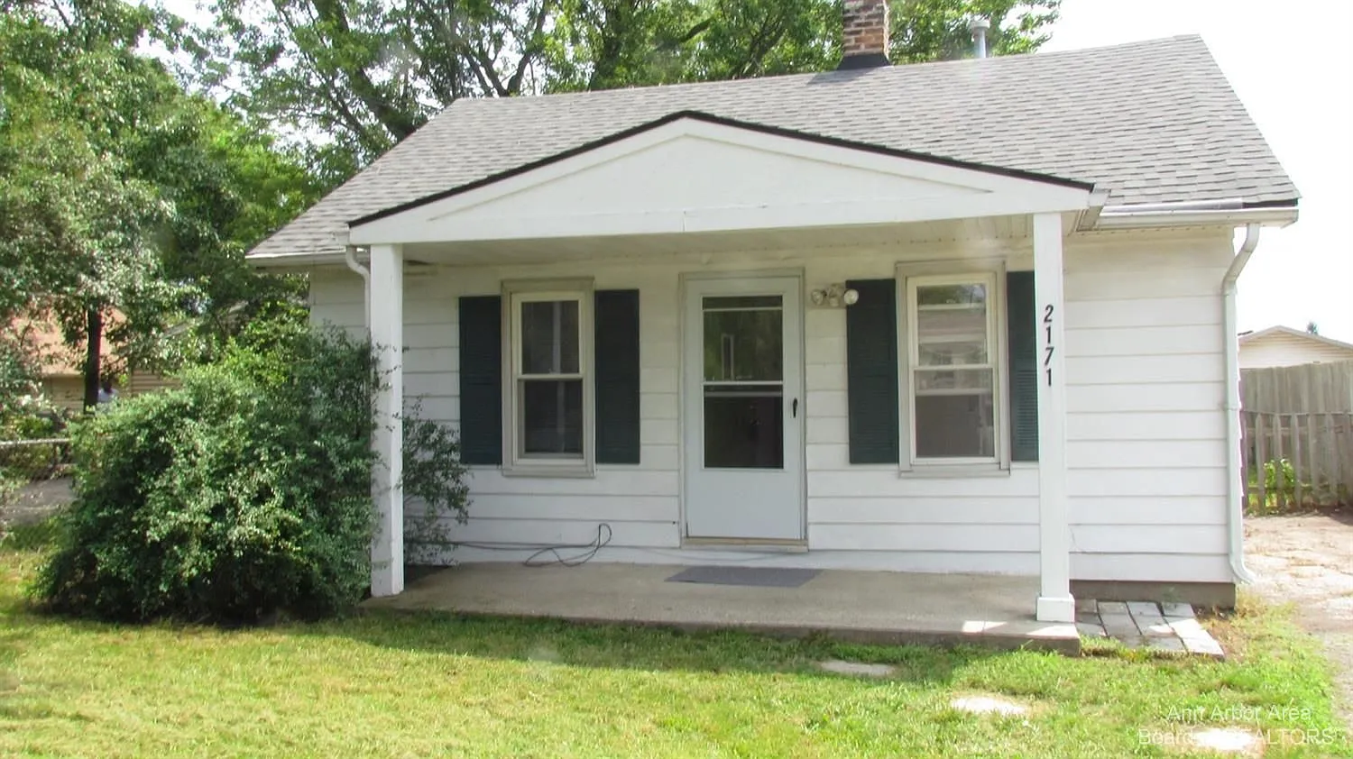 2171 Bradley Ave photo 1