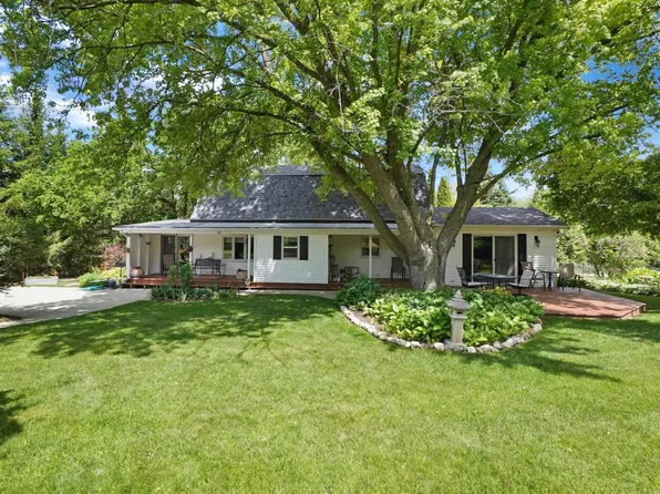555 State Highway 33, West Bend, WI 53095