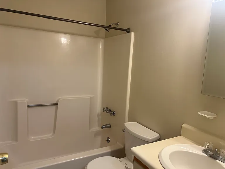 3 Knightsbridge Dr — Photo 15