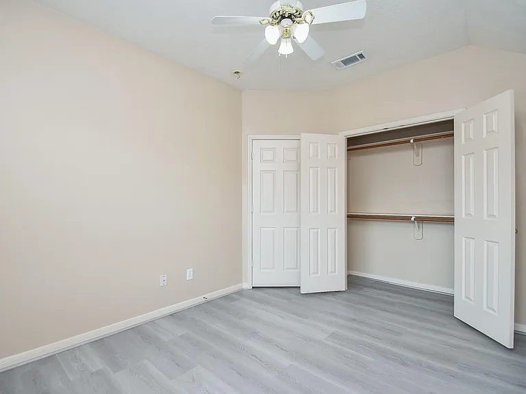 15114 Snow Hill Ct — Photo 25