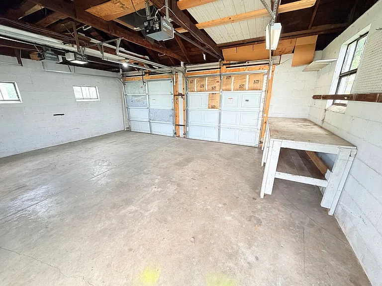 108 S 8th Ave — Photo 29
