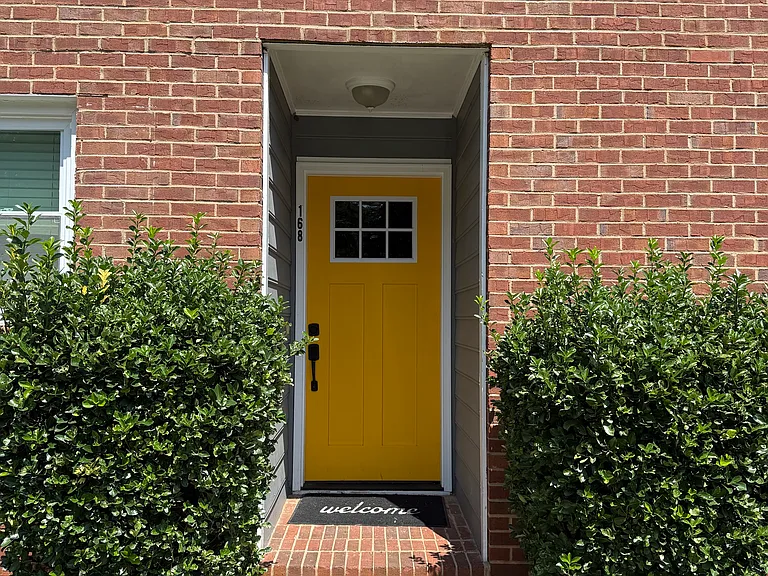 168 Coventry Pl — Photo 2