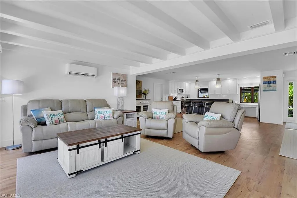 4 bed, 3.0 bath, 2413 sqft, $32,000 — Photo 4