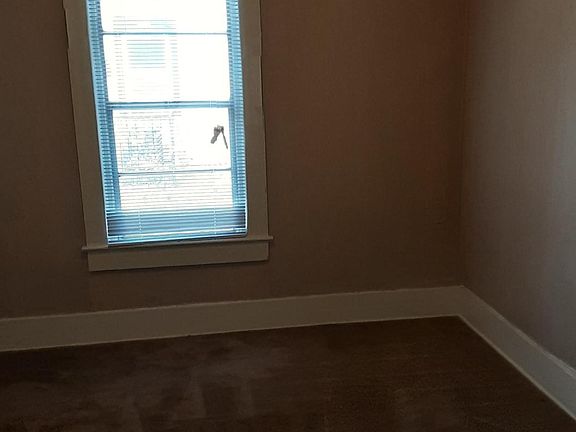3rd image of 1557 Louisiana St