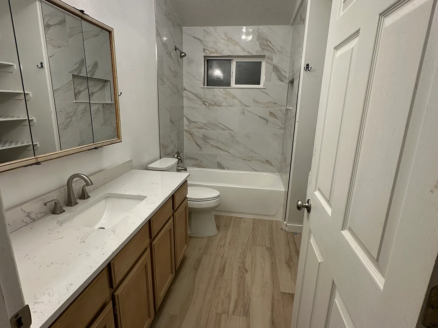4 bed, 1600 sqft, $1,950 — Photo 2