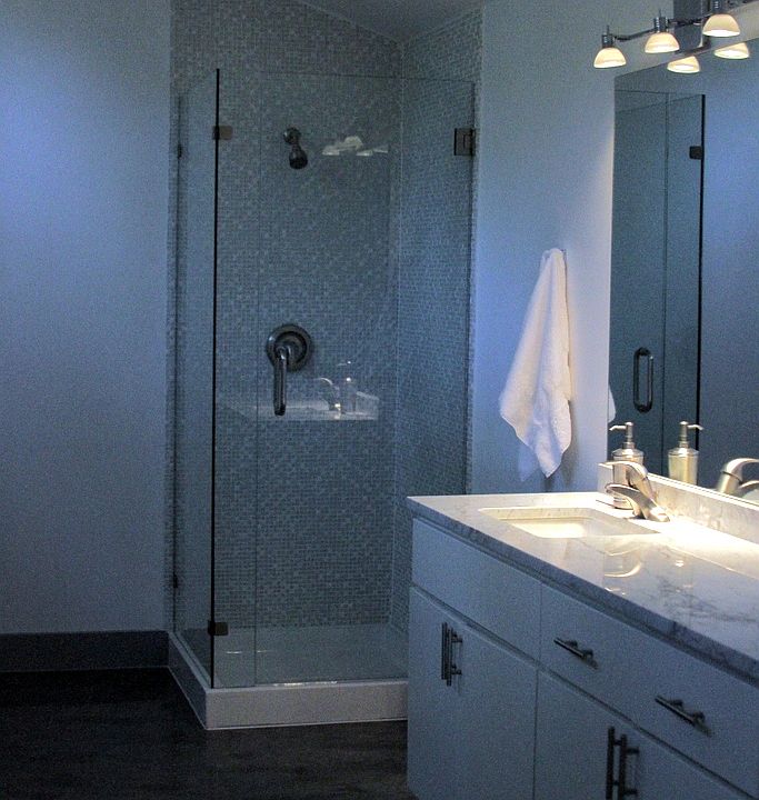 2nd house's bathroom
