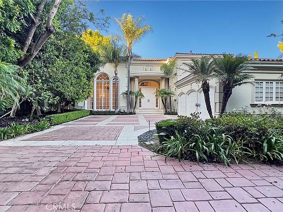 3rd image of 710 N Rodeo Dr