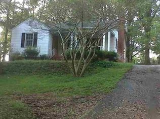 282 Fairforest Rd, Spartanburg, SC 29301