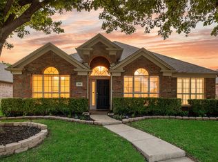 336 Touchdown Dr, Irving, TX 75063
