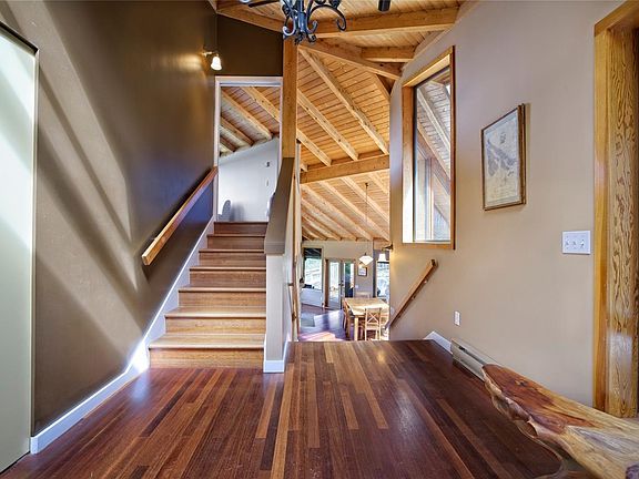 3rd image of 378 Wright Rd