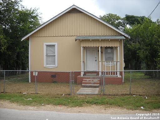 1st image of 406 Cactus St