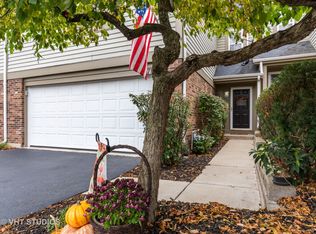 478 River Front Cir, Naperville, IL 60540