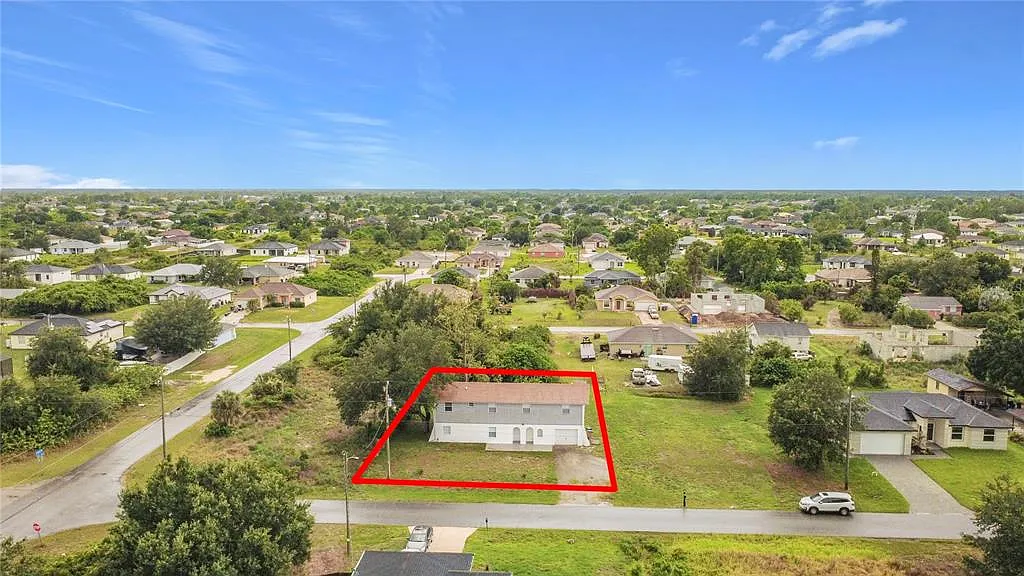 5 bed, 3.5 bath, 2237 sqft, $2,500 — Photo 1