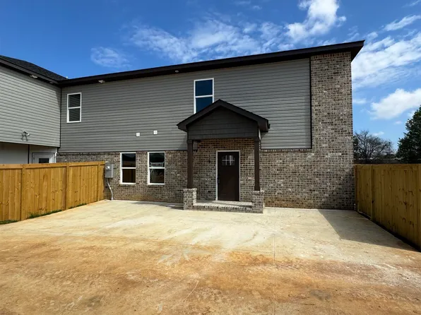 260 Beau Claire Cir, Byron, GA 31008