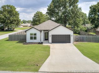 20988 E 35th St S, Broken Arrow, OK 74014