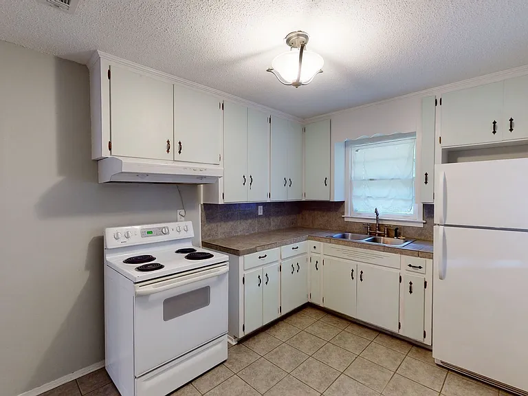 109 Sara Ln — Photo 8