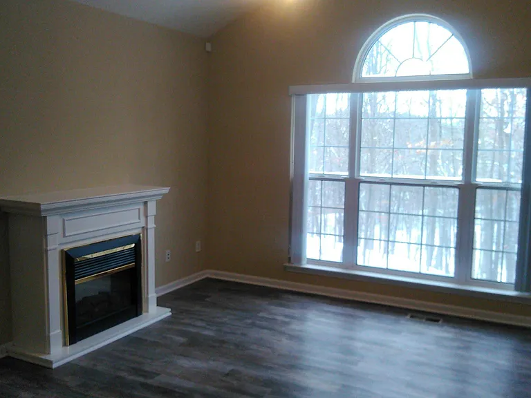 1702 Deepwood Cir — Photo 2
