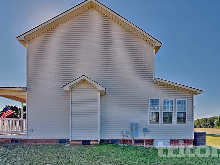 60 Rodney Ct — Photo 17
