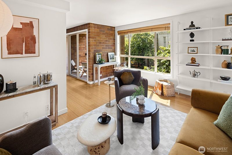 2nd image of 905 Cherry Street #205