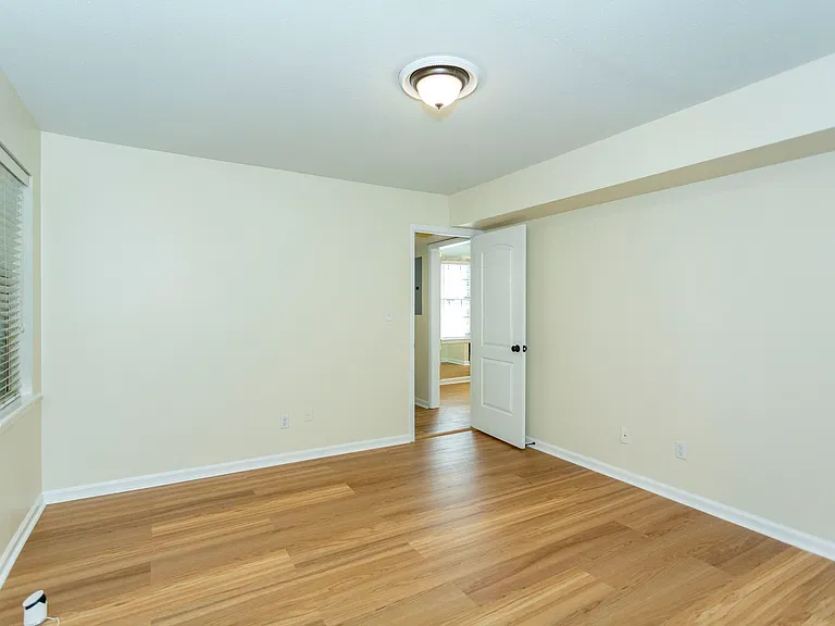 2053 Montreat Cir #2053 — Photo 17