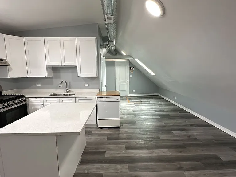 2842 W 25th Pl — Photo 11