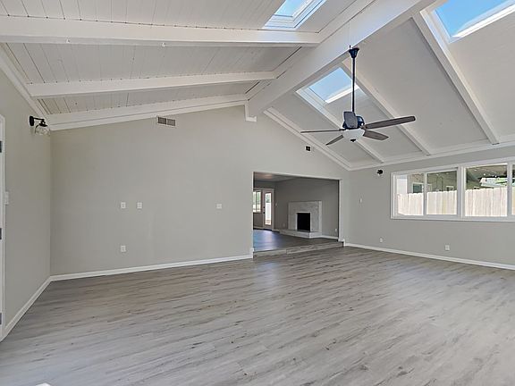3rd image of 717 Jo Anne Ln