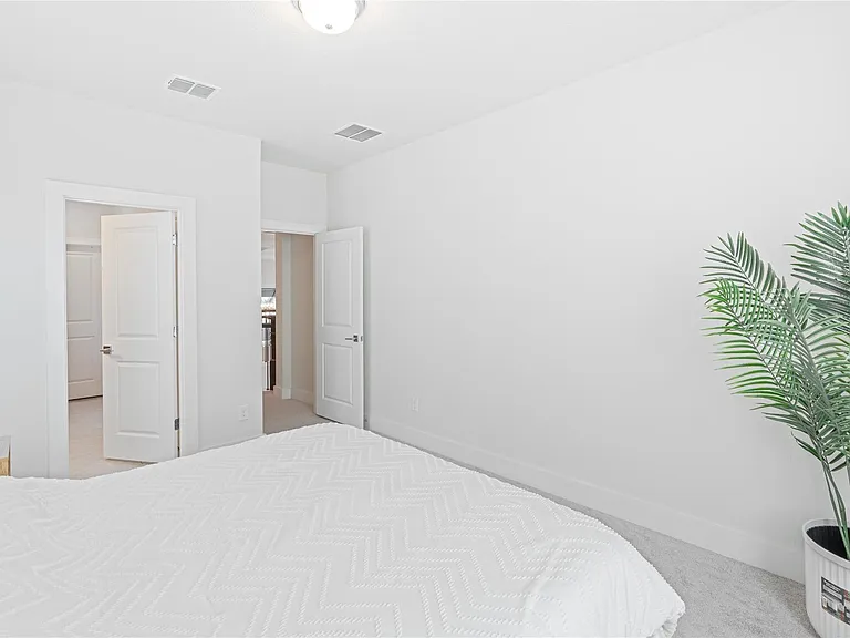 312 Palatino Bnd — Photo 24