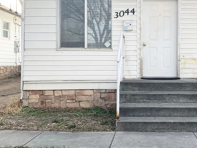 3042-3044 S 8950 W — Photo 2