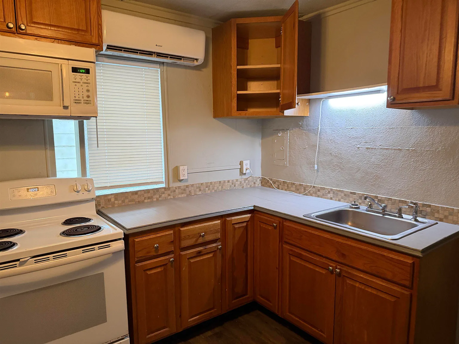 1 bed, 450 sqft, $925 — Photo 4