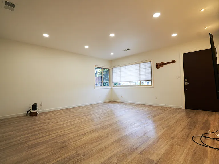 2602 Cabrillo Ave — Photo 1