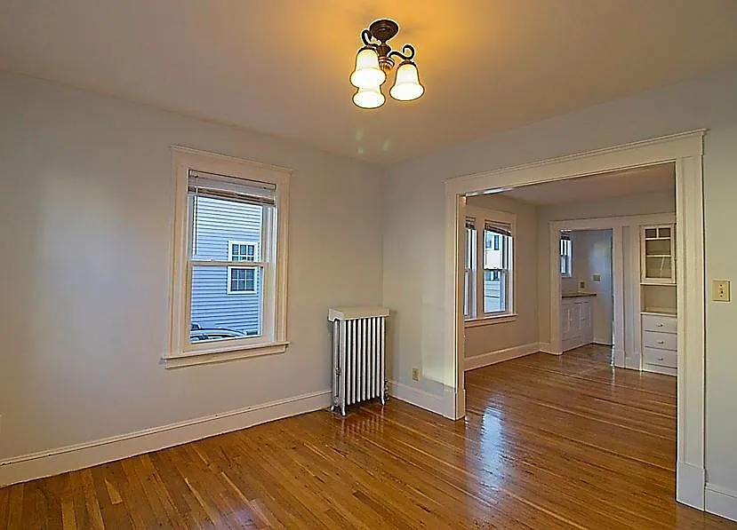 Building Photo - 28 Durso Ave #28