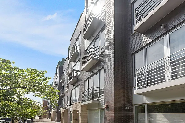 Sold by Compass | media 9