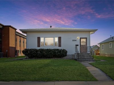 224 N Sycamore St, Monticello, IA, 52310