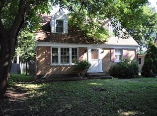 1201 Manchester Rd, Wheaton, IL 60187