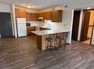 701 W Maple Ave APT 13, Norfolk, NE 68701