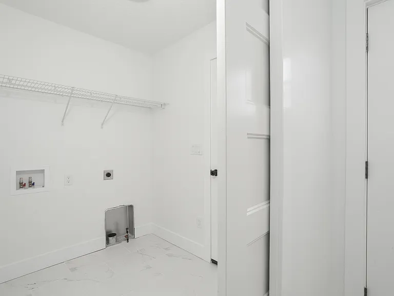 1527 Duncannon Dr — Photo 15